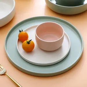 Juegos de vajilla de cerámica de estilo japonés personalizados al por mayor, vajilla de fiesta