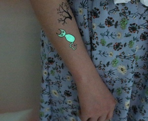 luminosa tatuaje fantasma Taty para niños tatuaje bruja brillante en la oscuridad impermeable tatuaje temporal pegatinas - Product Image 2