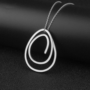 Collier statement pour femme avec grand pendentif double cercle, longue chaîne pour pull, en argent et or, avec pendentifs en forme de cœur, de sport et de chauve-souris - Product Image 1