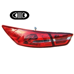 Feux arrière TUZHIHAO 2015-2020 pour Ford Escort - d'occasion d'origine, parfait état de marche, surface miroir sans rayures - Product Image 1