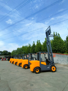 Ruijie CPC30 4x4 Drive <strong>Diesel</strong> <strong>All</strong> <strong>Terrain</strong> <strong>Forklift</strong> 3 Ton Three Stage Mast Pneumatic Tire for Farm Use - Product Image 6