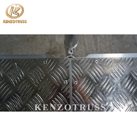 Plateforme de scène portable en aluminium à motif de plaque, hauteur 2M, avec rampes