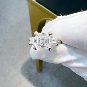 3.08カラット IGI EVVS アッシャーカット ラボダイヤモンドリング アンティークアッシャーカット CVDダイヤモンド トリロジーリング カスタムCVDアッシャーエンゲージメントリング - Product Image 4