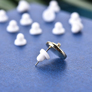Soportes de silicona blancos para pendientes, redondos, antideslizantes, para hacer pendientes, molde de resina plástica de 5 mm para fundición - Product Image 3