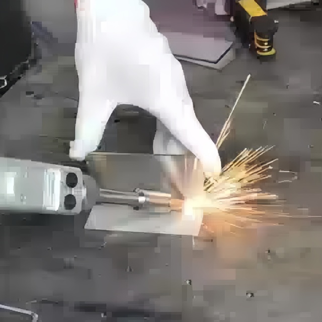 Portable 2000W Fiber Laser Welding Machine - 4-in-1 Welding/Cleaning/Cutting for Metal Workshop