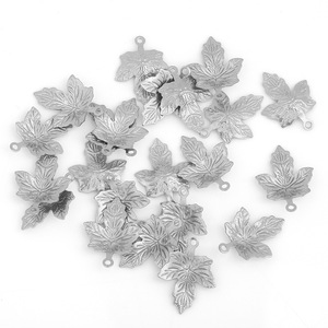 Pendentif Feuille en Acier Inoxydable Plaqué Or, Feuilles Veinées Double Face, Accessoire de Bijoux DIY pour Épingle à Cheveux, Décontracté Printemps 2025 - Product Image 4