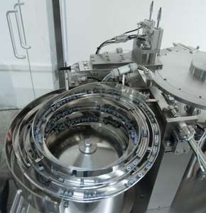 Relleno de <span class=keywords><strong>ácido</strong></span> <span class=keywords><strong>hialurónico</strong></span> para <span class=keywords><strong>labios</strong></span>, línea de producción de sellado de llenado de jeringa de 1ml, jeringa precargada aséptica y línea de sellado - Product Image 4