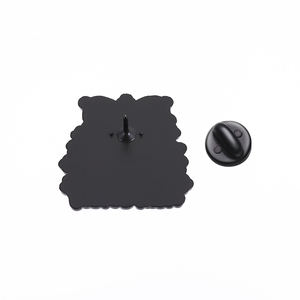 Pin de Esmalte Muy Discreto y Atento, Broche con Lazo Rosa Bonito, Pin de Solapa con Frase Divertida, Joyería, Regalo para Amigos y Fans - Product Image 5