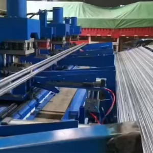 Machine de pressage et de poinçonnage automatique CNC à haute efficacité pour les fabricants d'échafaudages - Product Image 3