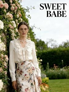 SWEET BABE เสื้อเบลาส์คอวีหรูหราพร้อมแขนพอง |   มีไซส์พลัสไซส์ให้เลือก |   สไตล์วินเทจฝรั่งเศสอเนกประสงค์ - Product Image 1