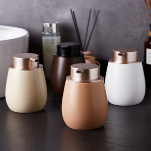 <span class=keywords><strong>Dispensador</strong></span> <span class=keywords><strong>de</strong></span> Jabón <span class=keywords><strong>de</strong></span> Cerámica Mate Espumoso, 4 Colores, Estilo Nórdico Minimalista Cálido, Botella Ovalada para Jabón <span class=keywords><strong>de</strong></span> Manos y Loción, Estilo Europeo para Baño - Product Image 1