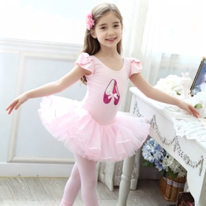 Justaucorps de ballet rose pour filles avec jupe tutu, imprimé chaussures scintillantes, tenue de performance, costume de danse - Product Image 1