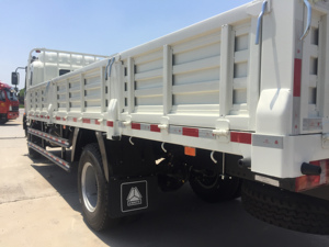 Sinotruk Howo รถบรรทุก<span class=keywords><strong>3</strong></span>-10ตันรถบรรทุกขนาดเล็กสำหรับขาย - Product Image 4