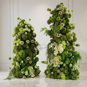 Composizione Floreale Realistica con Muschio Verde Incantato per Matrimoni e Lauree, Centrotavola con Fiori Artificiali in Seta per Feste a Tema Foresta - Product Image 1