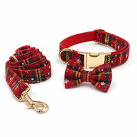 Ensemble collier et laisse pour chien géométrique rouge durable avec nœud papillon, kit de promenade pour chien avec sac à déjections canines, accessoires dorés et rubans