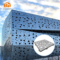 Panneaux en aluminium perforés architecturaux de luxe pour façade de bâtiment commercial Revêtement mural métallique décoratif