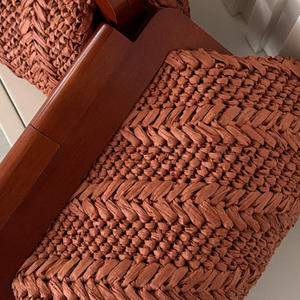 Sac à <span class=keywords><strong>main</strong></span> en paille <span class=keywords><strong>de</strong></span> raphia rouge classique haut <span class=keywords><strong>de</strong></span> gamme, doux au toucher, fabriqué par un fabricant OEM, sac à <span class=keywords><strong>main</strong></span> en paille <span class=keywords><strong>de</strong></span> raphia fait <span class=keywords><strong>main</strong></span> au crochet - Product Image 2