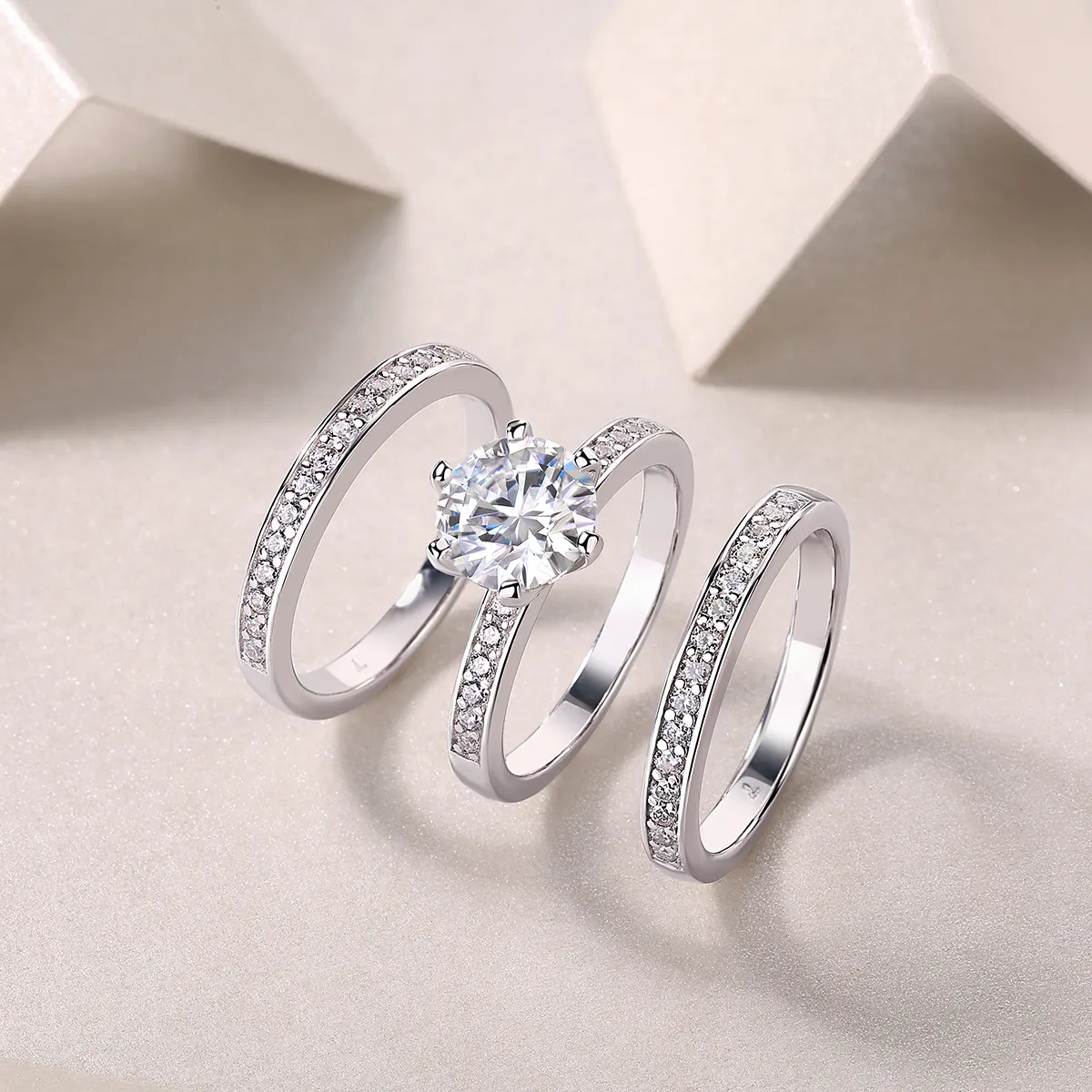 Mới 925 sterling Silver Ring nữ 2 Carat moissanite Chất lượng cao 925 sterling Silver moissanite Eternity ban nhạc Nhẫn