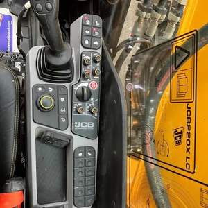 Chargeuse-pelleteuse sur chenilles d'<span class=keywords><strong>occasion</strong></span> JCB220XLC à bas prix et faible nombre d'heures de travail, en stock à vendre - Product Image 6