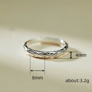 Anello alla Moda con Motivo Floreale, Design Minimalista ed Elegante, Gioiello da Indossare Quotidianamente per Donne - Product Image 4