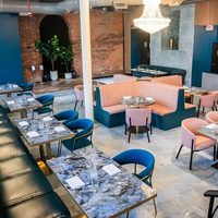 Ensemble de mobilier de restaurant commercial moderne et luxueux, canapé en métal, verre et cuir, table et chaises de bistrot design