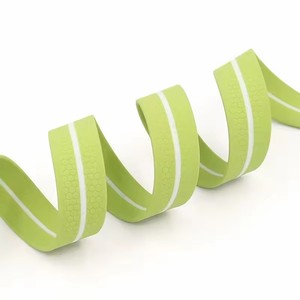 Correa y <span class=keywords><strong>Collar</strong></span> para Mascotas, Perros y Gatos, de <span class=keywords><strong>TPU</strong></span> Resistente + Cinta de Nailon con Patrón Estampado en Relieve, Impermeable y Elástico - Product Image 3