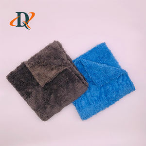 Tissu en polaire corail résistant aux taches, repousse l'huile et la graisse, conservant son aspect propre plus longtemps. - Product Image 2