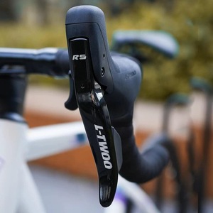 Bicicleta de Carretera AURIGA 2025, Bicicleta de Carreras de Aluminio con Frenos de Disco Hidráulicos 700C para Adultos - Product Image 2