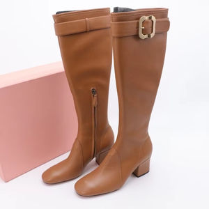 Bottes décontractées de luxe haut de gamme de créateur, de haute qualité, à semelles épaisses, talons épais et design mi-mollet. - Product Image 1