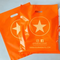 Sacs de shopping personnalisés en PE découpés, imperméables et écologiques, avec poignées longues, impression de logo pour chaussures et chaussettes