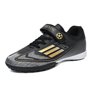 Nouvelles chaussures de football à crampons respirantes et confortables pour garçons et filles, idéales pour les matchs sur gazon et les activités sportives décontractées transfrontalières. - Product Image 3