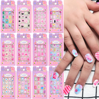 Faux-ongles courts avec motif de cœur pour enfants, 24 pièces, pour fille, couverture complète, avec autocollant en gelée