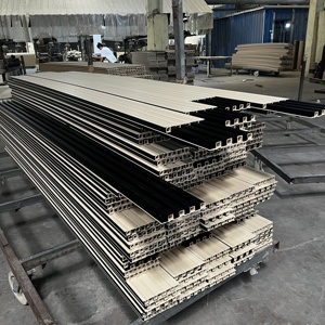 Panneaux muraux WPC en bois lamellé-collé, forme ovale, ignifuges et résistants à la fumée, prix fabricant, aspect marbre, intérieur bois, couleur argent - Product Image 2