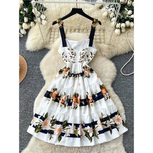 Robe midi décontractée pour femme, imprimé floral doux, dos nu, sans bretelles, sans manches, coupe ample, respirante, tissée, ourlet plissé, printemps - Product Image 4
