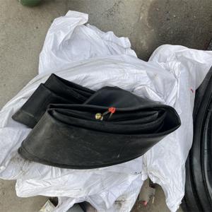<span class=keywords><strong>Set</strong></span> Completo di Pneumatici in Gomma per Esterni e Tubi Interni per Auto da Paraurti per Parchi Divertimento - Product Image 2