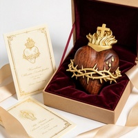 Ornement en bois sculpté à la main en forme de Sacré-Cœur, croix à épines dorées, statue du Sacré-Cœur, souvenir de l'Église catholique, cadeau en gros