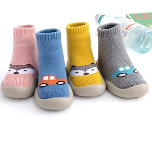 冬用暖かい幼児用ウォーキングシューズ滑り止めソフトソールベビー室内履物1-3歳 - Product Image 1