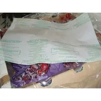 Grape packing paper laminated sulphur dioxide generation sheet to keep grapes fresher for longer