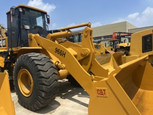 รถตักล้อยางมือสอง รุ่น Cat 966H เครื่องยนต์เดิม สภาพดี เหมาะสำหรับงานก่อสร้างและงานเหมืองหิน - Product Image 1