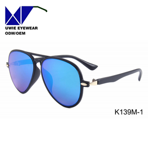 Gafas de Sol Aviador Personalizadas OEM de PC y Metal, Talla 50-18-135, Antideslumbrantes, UV400, para Niños y Adolescentes, Diseño Interno - Product Image 3