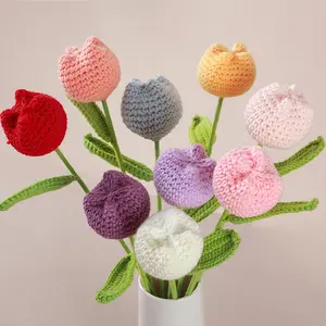 完成した編み物チューリップかぎ針編みの花シミュレーション花ウール編み物花バレンタインデー感謝祭