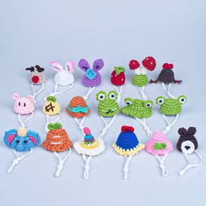 Chapeau de Hamster Mini chapeau de petits animaux avec sangle réglable Belle grenouille tricotée à la main arc-en-ciel carotte minuscules chapeaux - Product Image 2