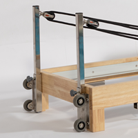 Reformer pliable en chêne Elite, équipement de Pilates de qualité supérieure, fabriqué en bois naturel durable avec système de chariot silencieux