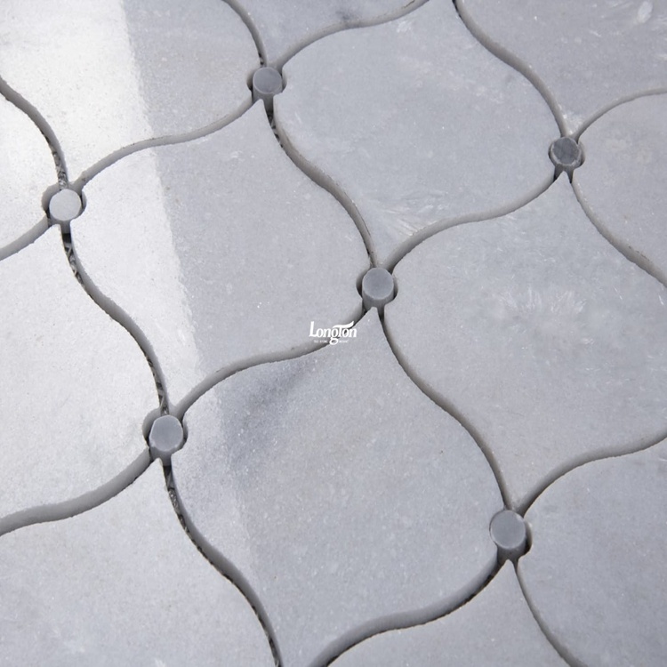 Mosaïque de marbre au jet d'eau de lanterne blanche carreaux de mosaïque de première qualité de dosseret de mur en pierre nature