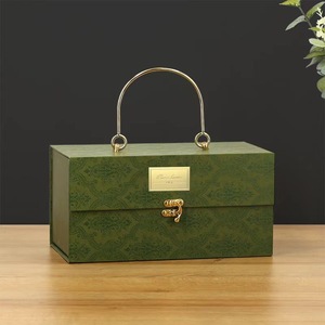 Caja de Regalo de Lujo al por Mayor, Diseño de Carpeta, Caja de Regalo de Lujo con Estampado en Bronce y Asa de Cinta - Product Image 6