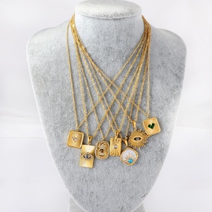 Collier Pendentif Chaîne Maillons Cœur Étoile en Acier Inoxydable Plaqué Or PVD 18K Personnalisable, Vente en Gros de Bijoux Tendance - Product Image 2