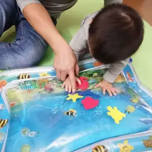 Açık halı tren şişme su bebek oyun matı çocuklar için karın zaman oyun matı bebek için