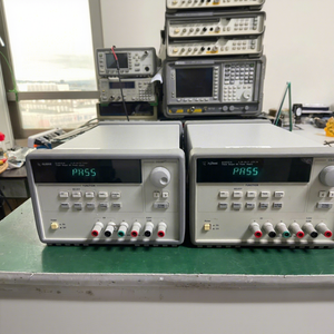 ใช้แหล่งจ่ายไฟแบบสามเอาต์พุต E3631a - Product Image 1