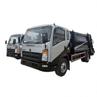 Camion de collecte des ordures Sinotruck Howo 6CBM 4x2, camion à déchets, camion à conteneurs, camion à ordures à vendre