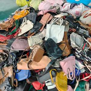 Sacs à main d'<span class=keywords><strong>occasion</strong></span> pour femmes, vente en gros, modèles variés, sacs en stock, sacs en balles, sacs de marque de seconde main - Product Image 6